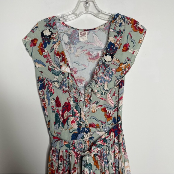 Elf Looking Back Ruffle Midi Dress Gray Floral Small S - Picture 3 of 10